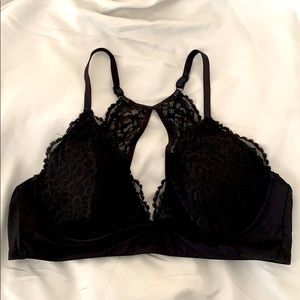 Victoria’s Secret Black Lace Bralette w/Underwire